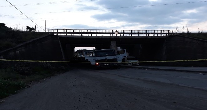 Tır sürücüleri arasında sıra kavgası: 1 ölü