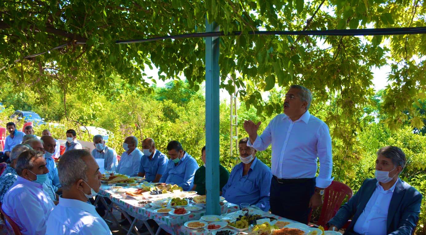 MİLLETVEKİLİ YAYMAN MİLLETİ DİNLEMEYE DEVAM EDİYOR
