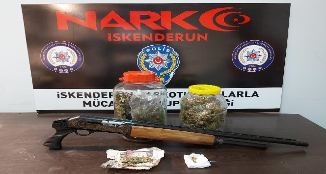 İskenderun’da uyuşturucu ve kaçak sigara operasyonu