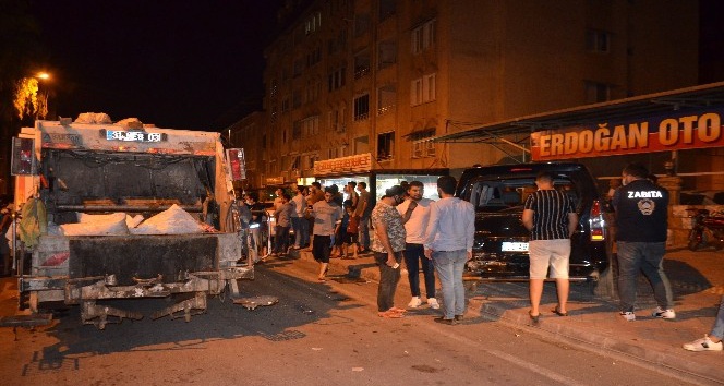 Freni boşalan kamyon 8 otomobile çarptı