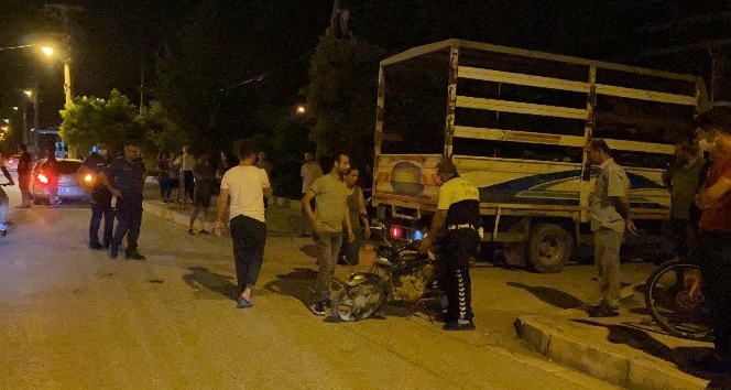 Samandağ’da pikap ile motosiklet çarpıştı: 1 yaralı