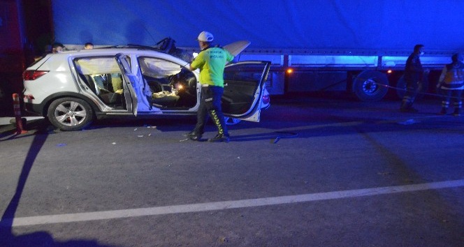 Kırıkhan’da tır cipe çarptı: 3 ölü, 2 yaralı