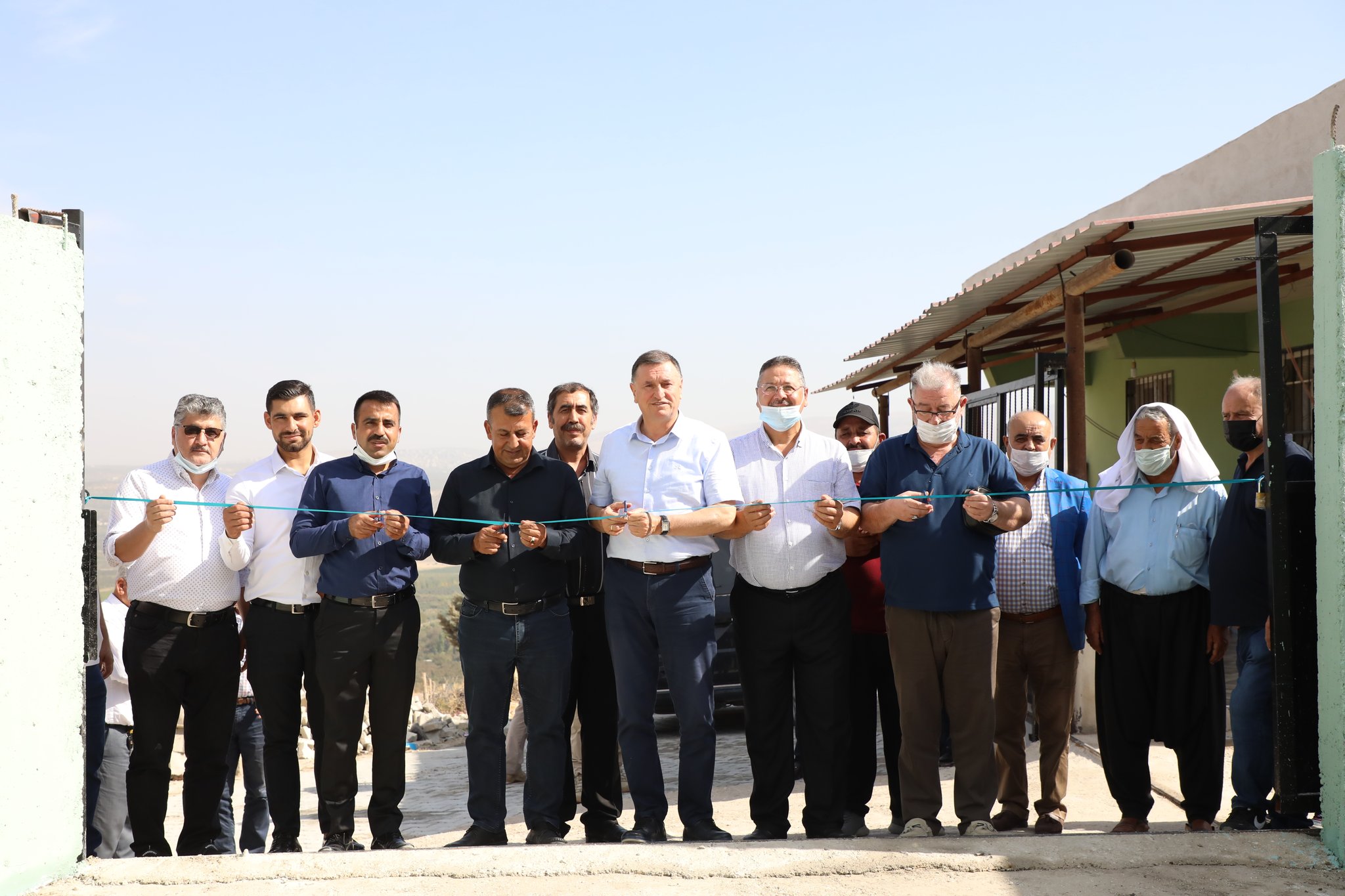 ZEYTİN DİYARI ALTINÖZÜ’NDE BAŞKAN SAVAŞ’A SICAK KARŞILAMA