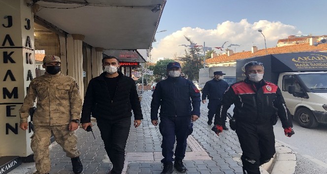 Hatay’da güvenlik güçlerinden maske denetimi
