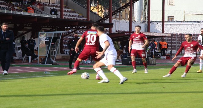 A. Hatayspor: 3 – Fatih Karagümrük: 1
