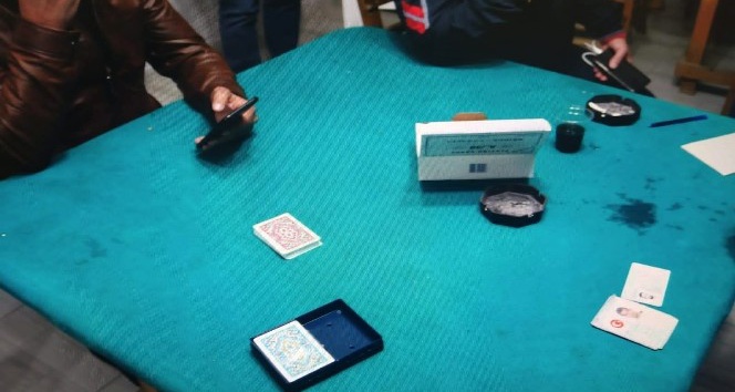 Barakada kumar oynarken yakalanan 13 kişiye 52 bin 650 lira ceza