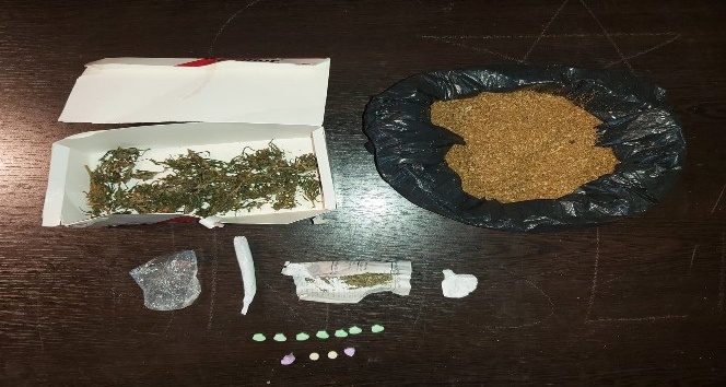 Uyuşturucu operasyonunda 2 gözaltı