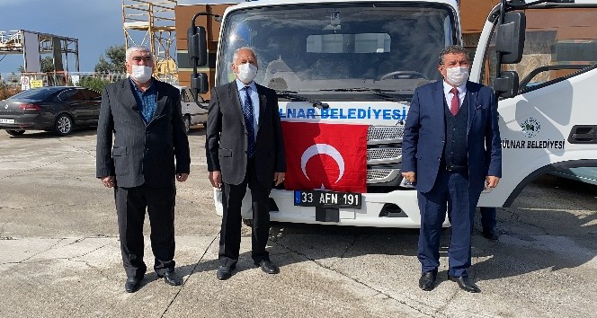 Gülnar’dan Mehmetçiğe gıda ve bere desteği