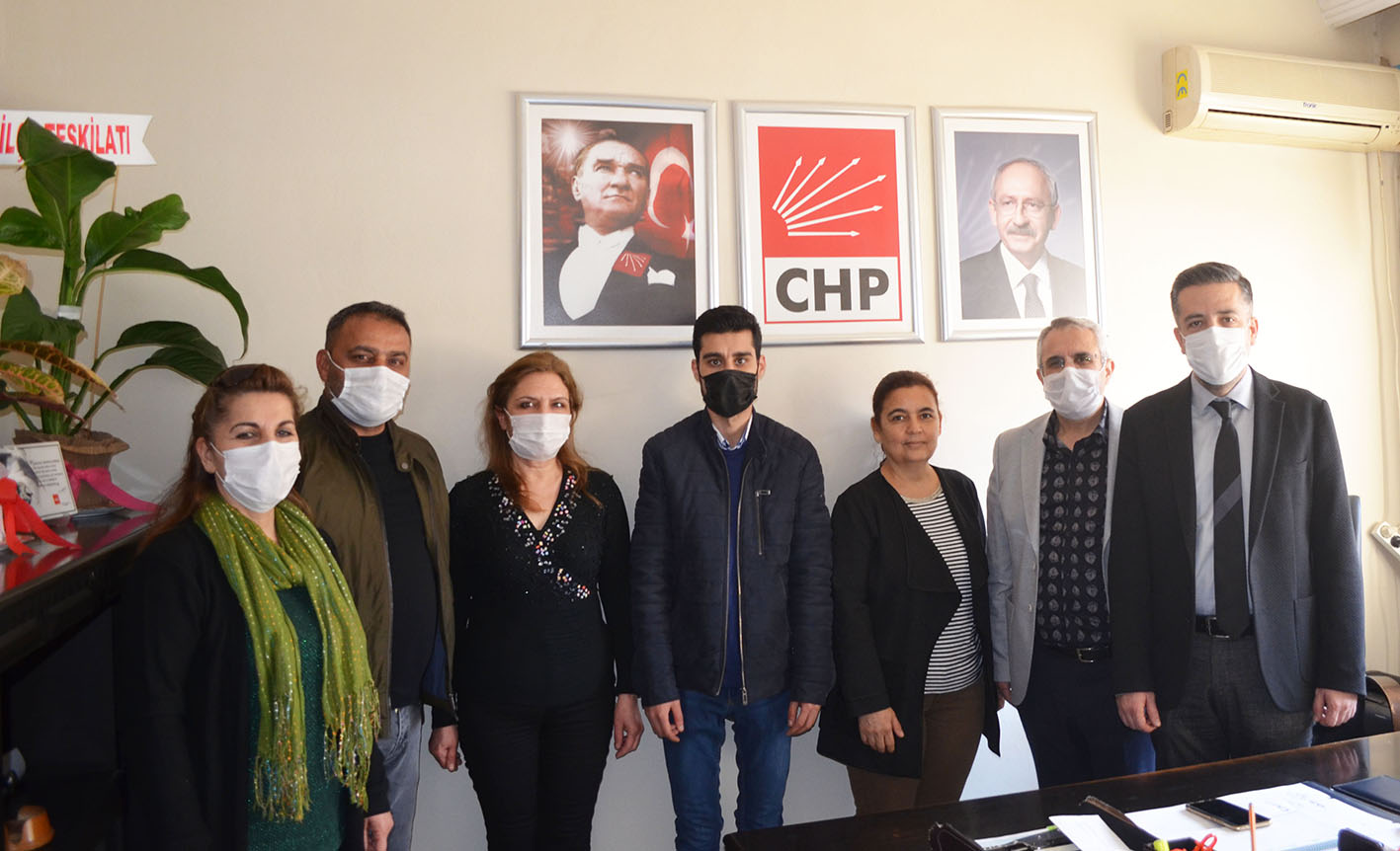 GAZETE SAHİPLERİNDEN CHP’YE ZİYARET     