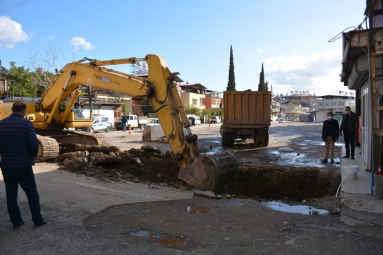 YENİ SEMT PAZAR YERİNİN TEMEL KAZI ÇALIŞMALARI BAŞLADI