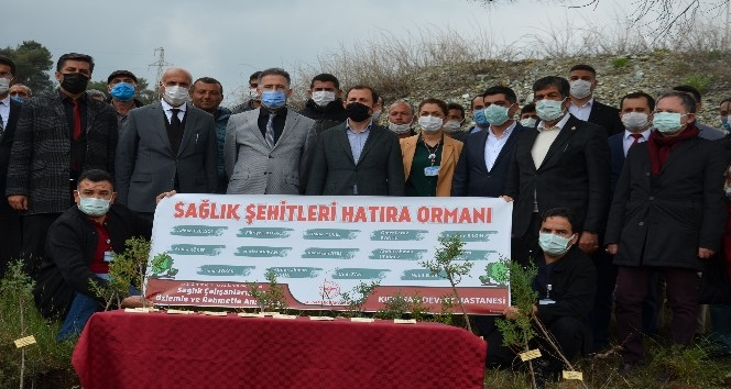 Sağlık çalışanları anısına 300 fidan dikildi