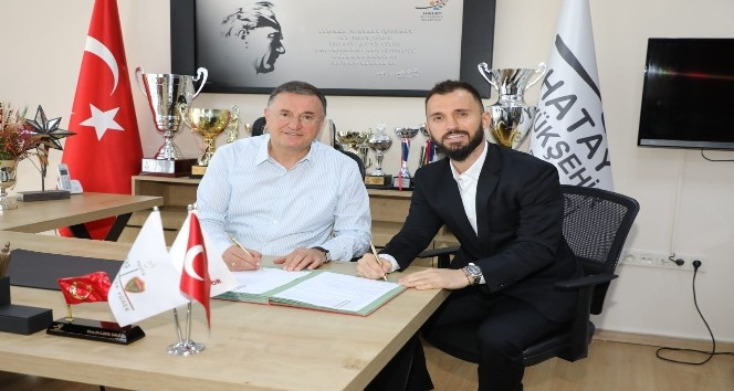 Hatayspor, Emre Çolak’ı renklerine bağladı