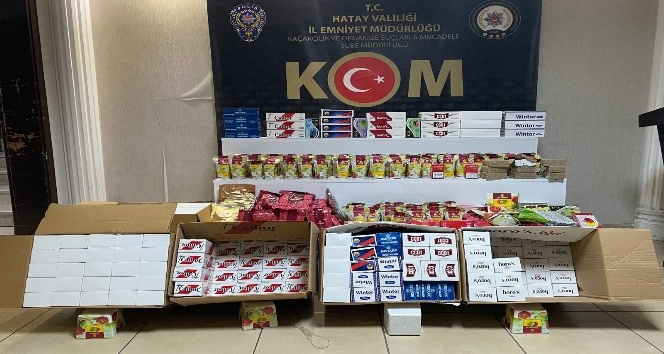 Hatay’da kaçak sigara malzemeleri ele geçirildi