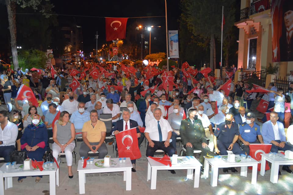 15 TEMMUZ MİLLİ BİRLİK VE DEMOKRASİ GÜNÜNDE KIRIKHAN’DAN DÜNYAYA ANLAMLI MESAJ VERİLDİ