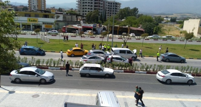 Hatay’da zincirleme kaza: 8 yaralı