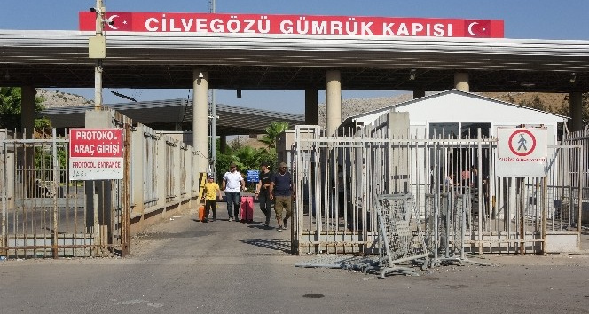 Bayram için ülkelerine giden  Suriyeliler dönüyor