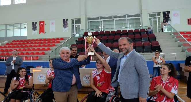 Tekerlekli Sandalye Basketbol Kadınlar Türkiye Şampiyonası İskenderun’da yapıldı