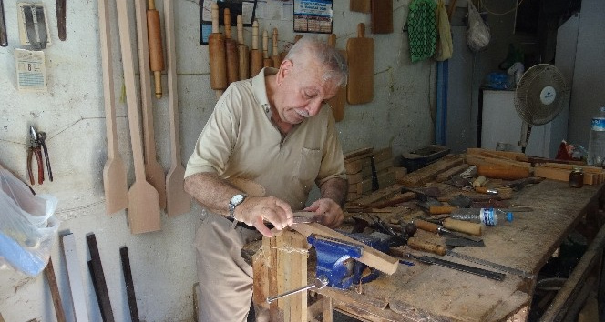 Unutulmaya yüz tutmuş ahşap oymacılığı mesleği oldu