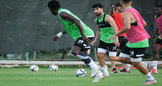 Ömer Erdoğan: “Golcü transferi gündemimizde”