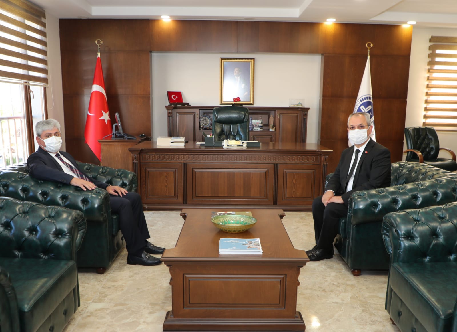 Vali Doğan’dan Hatay İl Müftüsüne Taziye Ziyareti