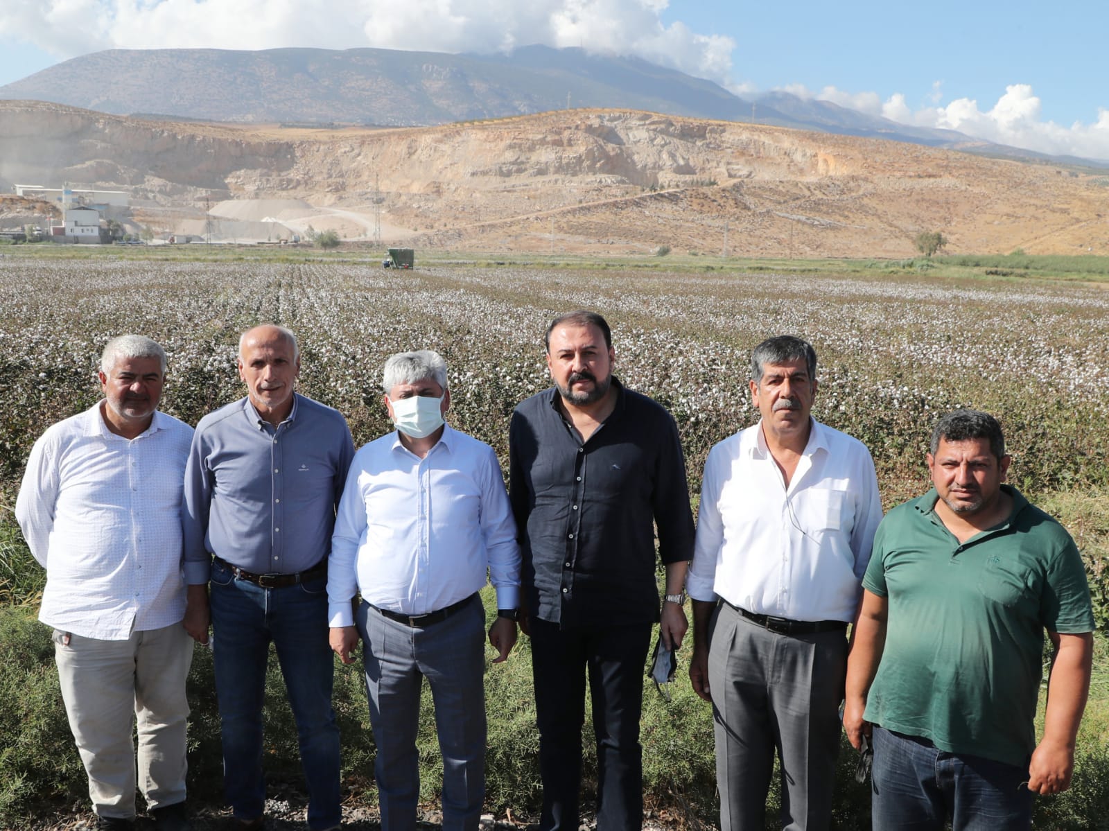 Vali Doğan, Kırıkhan’da Pamuk Hasadına Katıldı