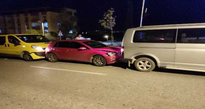 Zincirleme trafik kazası: 1 yaralı