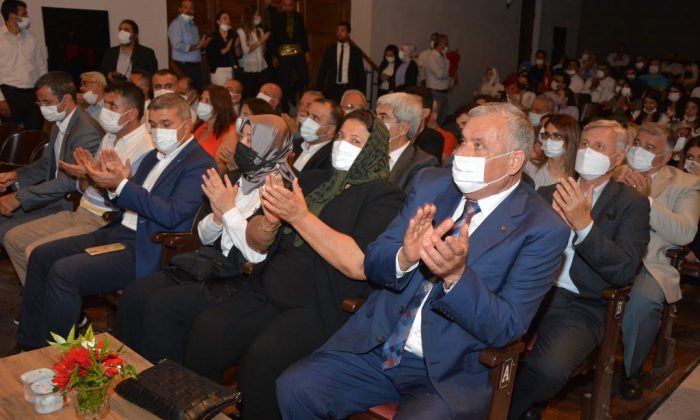 Hikayeleriyle-Turkuler-Konseri-11_1024x684-700x420