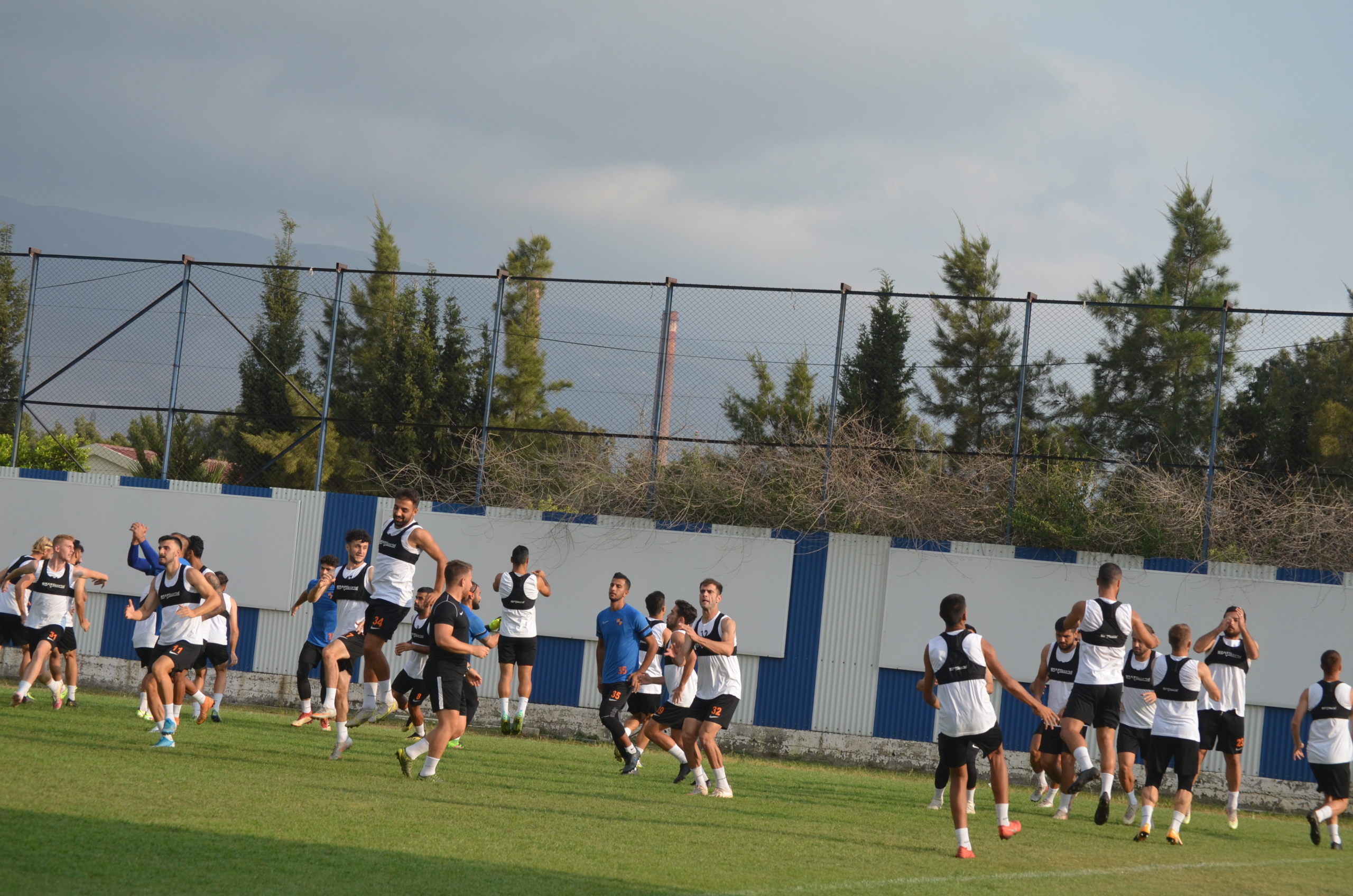 İSKENDERUN SPOR’DA FORMA KAPMA SAVAŞI