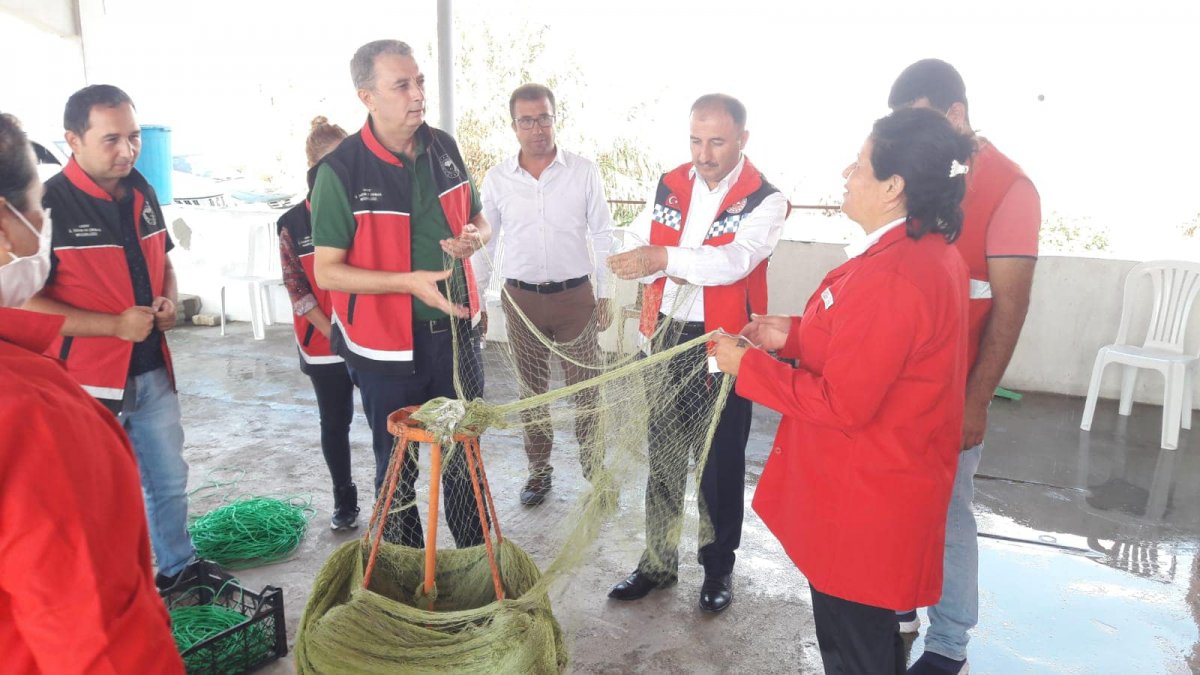 KADIN BALIKÇILAR AĞ DONATIYOR