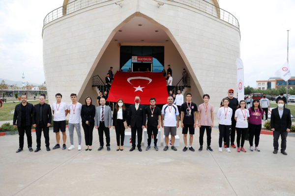 İSTE’DE ATATÜRK HAFTASI ETKİNLİKLERİ