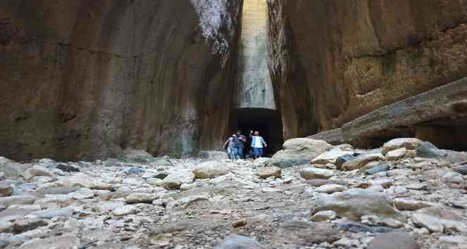 Bin esire yaptırılan ‘Titus Tüneli’ne 10 ayda 55 bin ziyaretçi