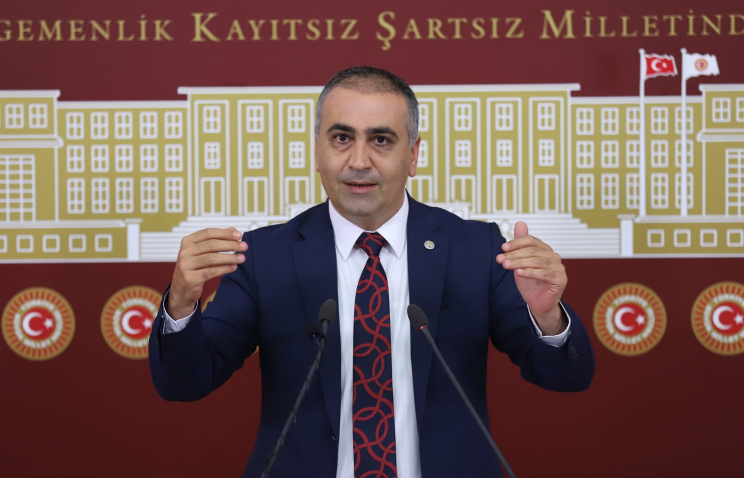 AMİK OVASI’NDAKİ ÇİFTÇİLERİN ÖDEDİKLERİ ELEKTRİK PARASI EL YAKIYOR