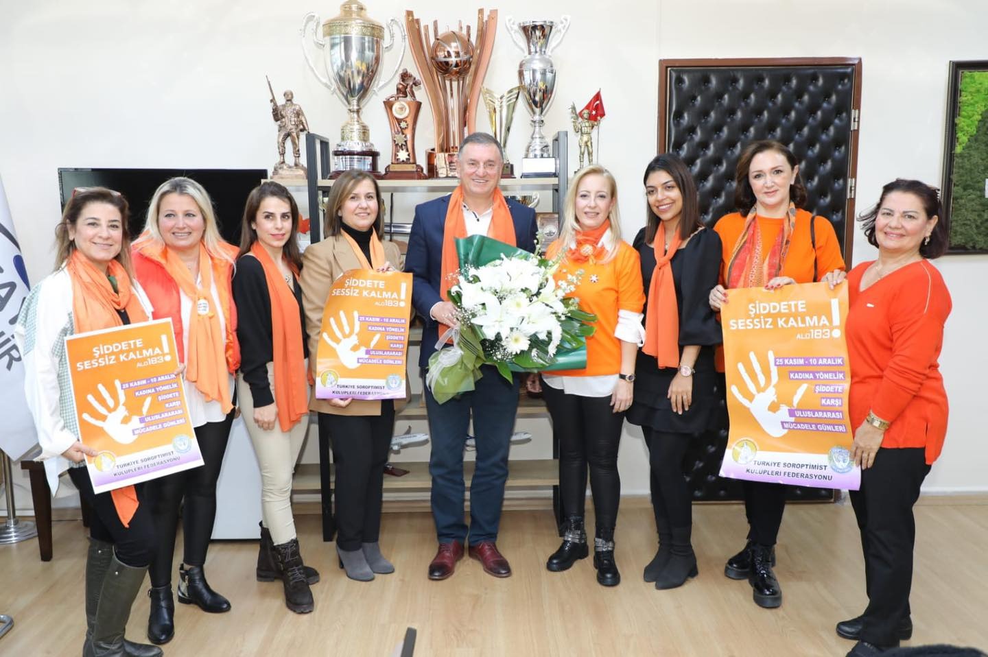 SAVAŞ “KADININ OLDUĞU YERDE UMUT VARDIR”