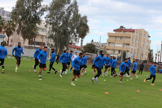 İSKENDERUN SPOR GÖZÜNÜ  KUŞADASI SPOR MAÇINA DİKTİ