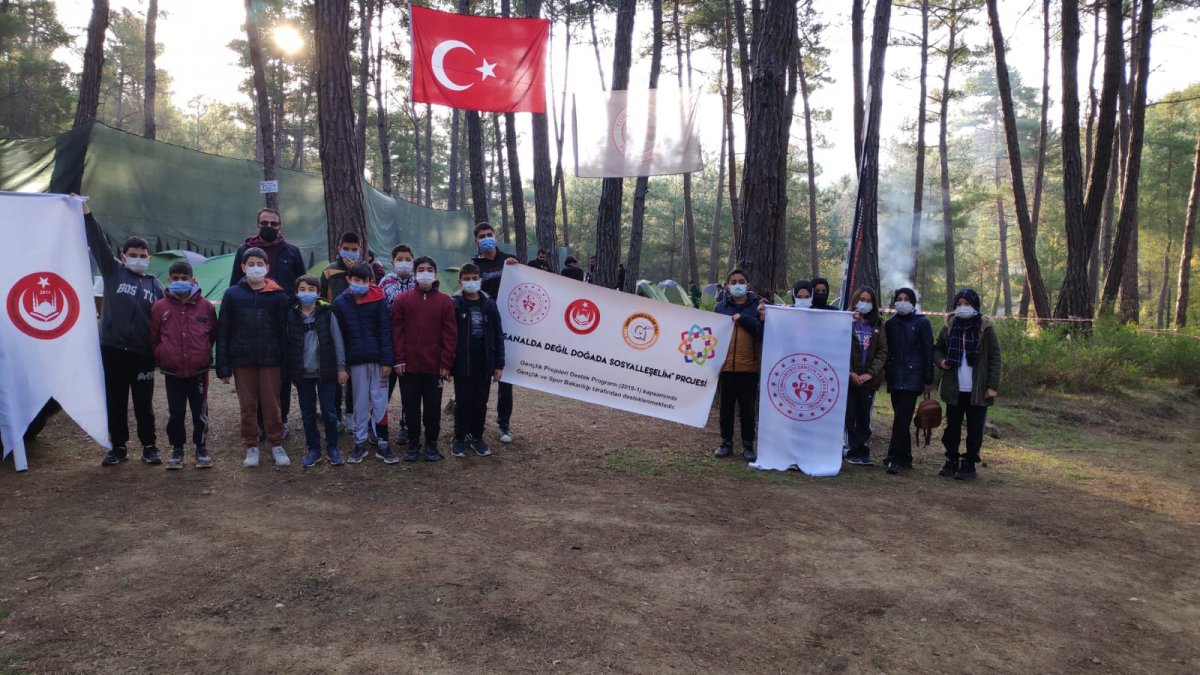 İZCİLER DEVRENTTE KAMPTA