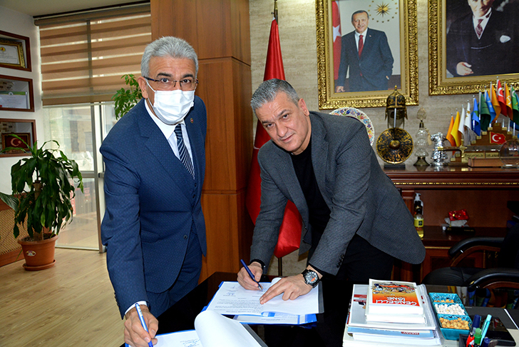 Gül “Özveriyle çalışan personellerimizin yanındayız”