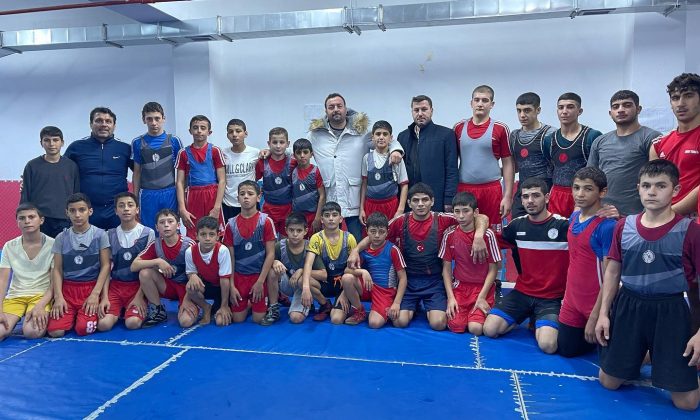 ANTAKYA BELEDİYESİ GÜREŞ TAKIMI ANTRENMANLARINA DEVAM EDİYOR