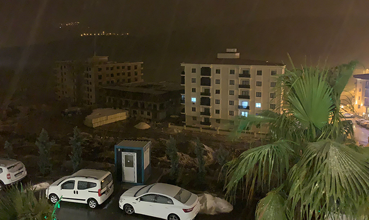 KIRIKHAN’DA KAR YAĞIŞI ETKİLİ OLMAYA BAŞLADI