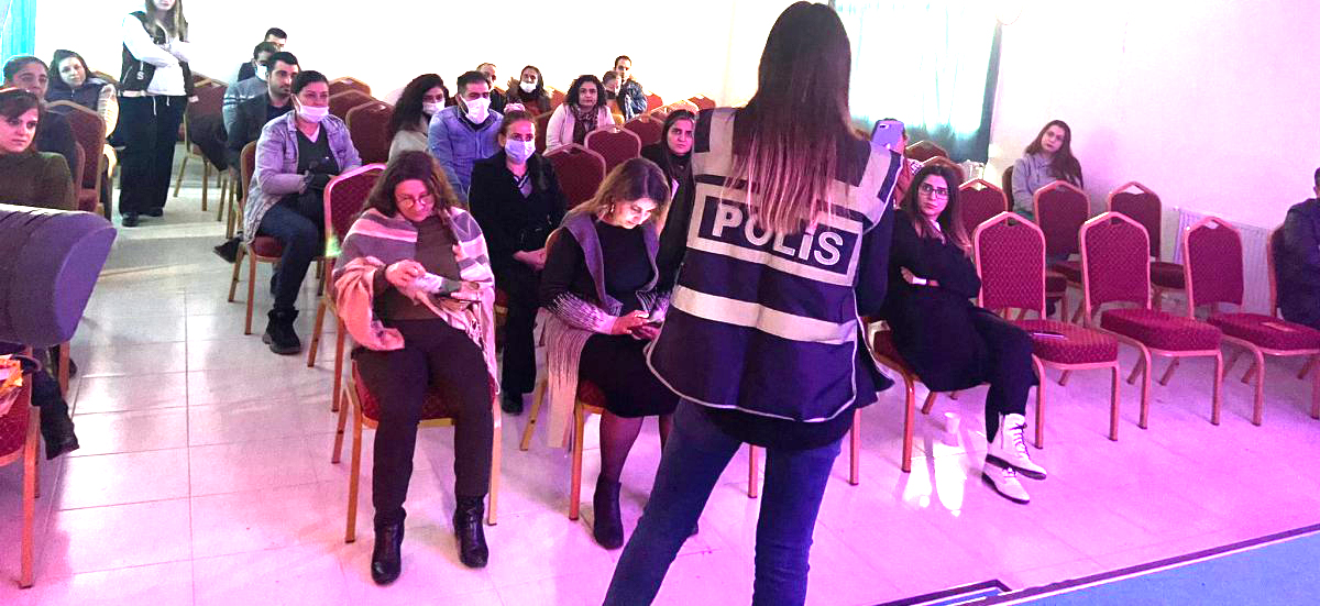 POLİS KADES UYGULAMASINI ANLATTI