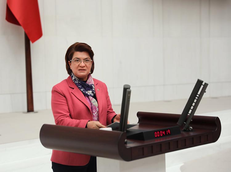 cemevlerine-ibadethane-statusu-verilsin