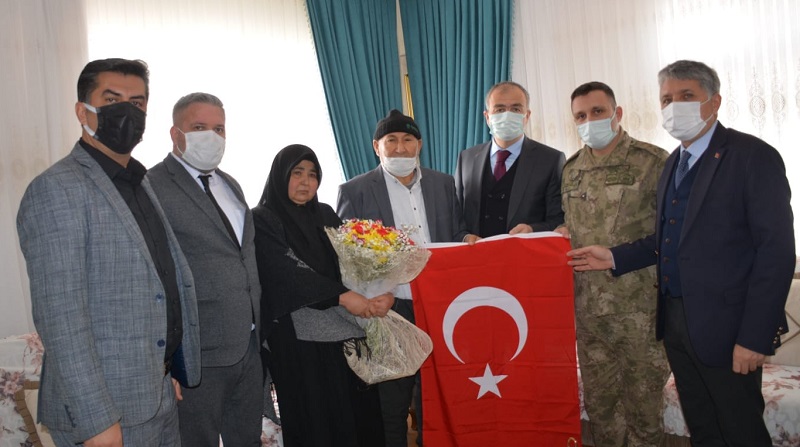 sehit-bayram-in-ailesine-ziyaret