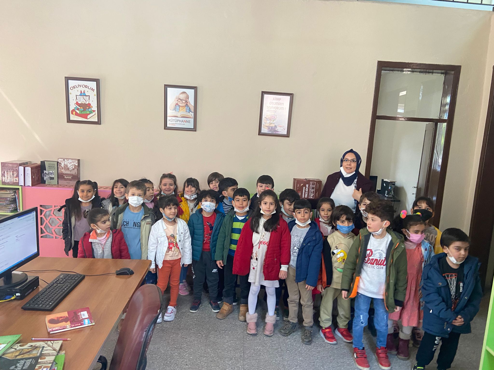 Anaokulu Öğrencilerinden Kütüphaneye ziyaret