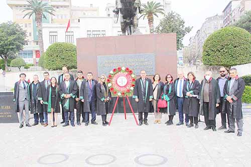 AVUKATLAR ATA’NIN HUZURUNDA