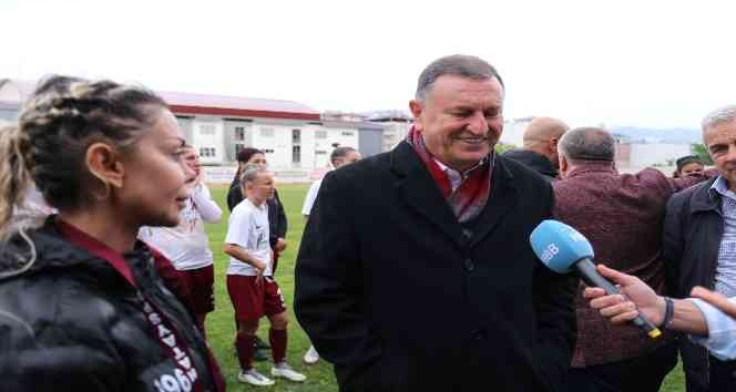 Başkan Savaş”Kadın futbol takımımız da lige renk katacak”