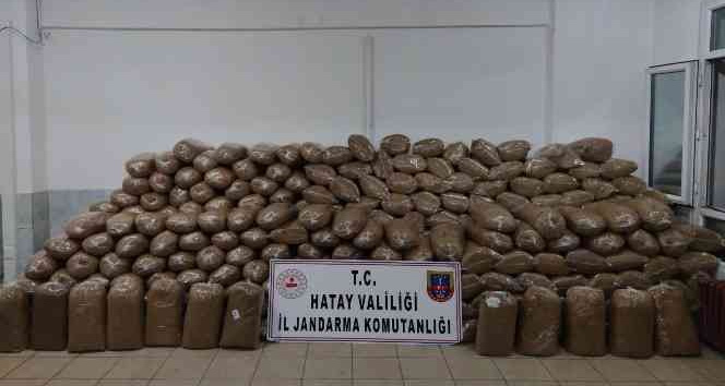 Hassa’da  2 ton kaçak tütün ele geçirildi