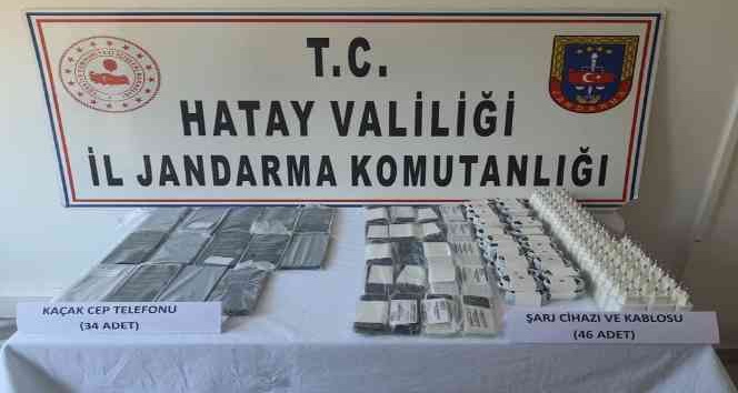 Kırıkhan’da 34 adet kaçak cep telefonu ele geçirildi