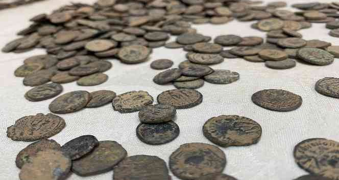 Belen’de 6 bin 670 sikke ele geçirildi