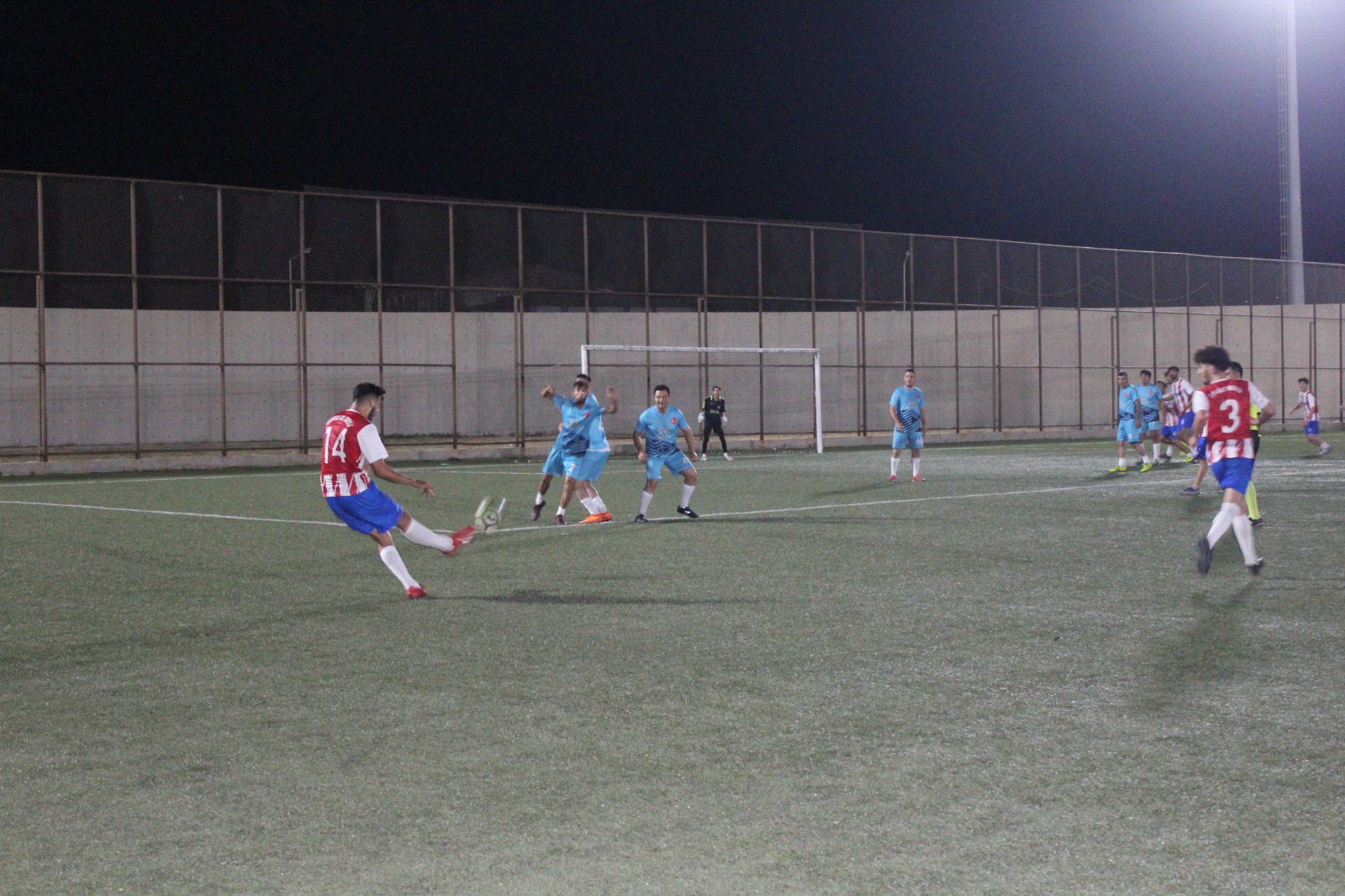 FUTBOL TURNUVASI SAMANDAĞLILARA FUTBOL ZİYAFETİ YAŞATIYOR (3)