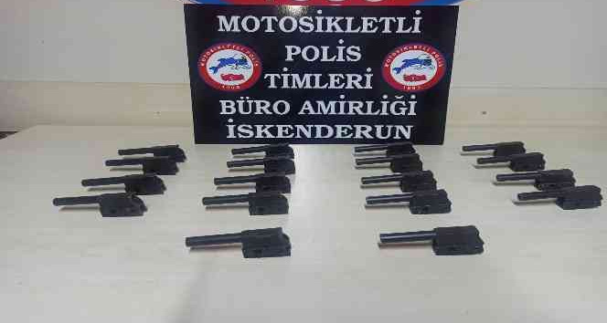 İskenderun’da 18 adet kurusıkı tabanca namlusu ele geçirildi