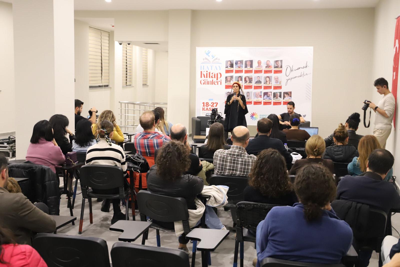 MİNE SÖĞÜT VE BARIŞ İNCE İMZA VE SÖYLEŞİ GÜNÜ EXPO’DA GERÇEKLEŞTİ